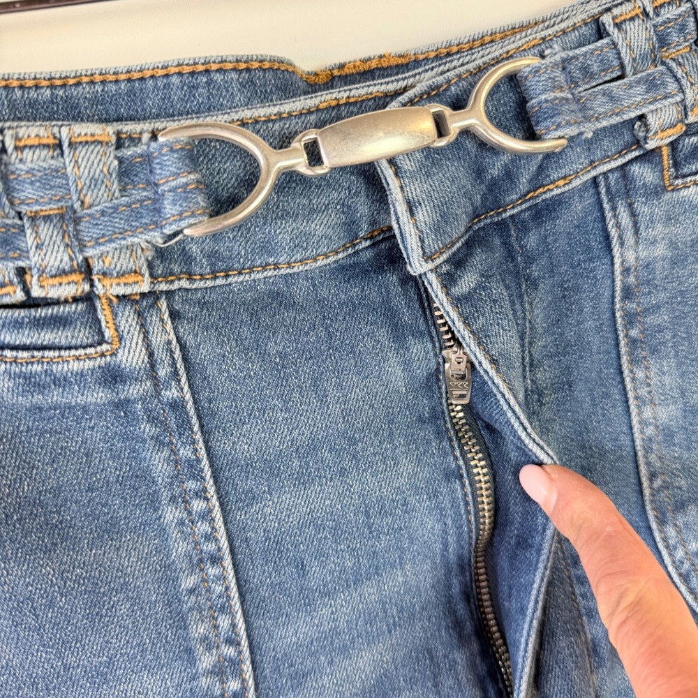 Pilcro Wide Leg Jeans Women 28 Blue High Rise Horsebit Buckle Patch Pockets - Picture 4 of 16